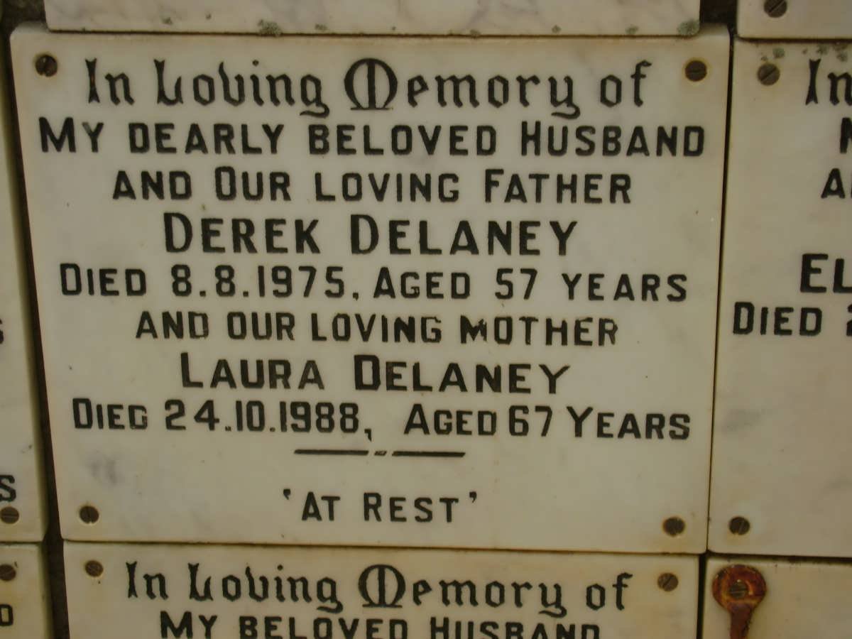 DELANEY Derek -1975 &amp; Laura -1988
