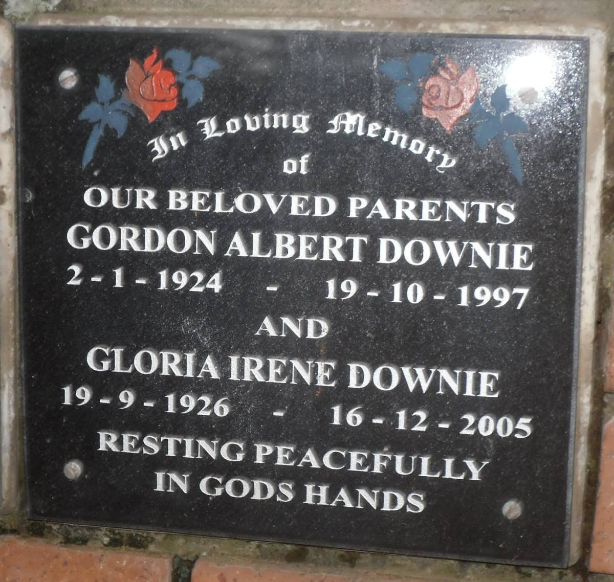 DOWNIE Gordon Albert 1924-1997 &amp; Gloria Irene 1926-2005
