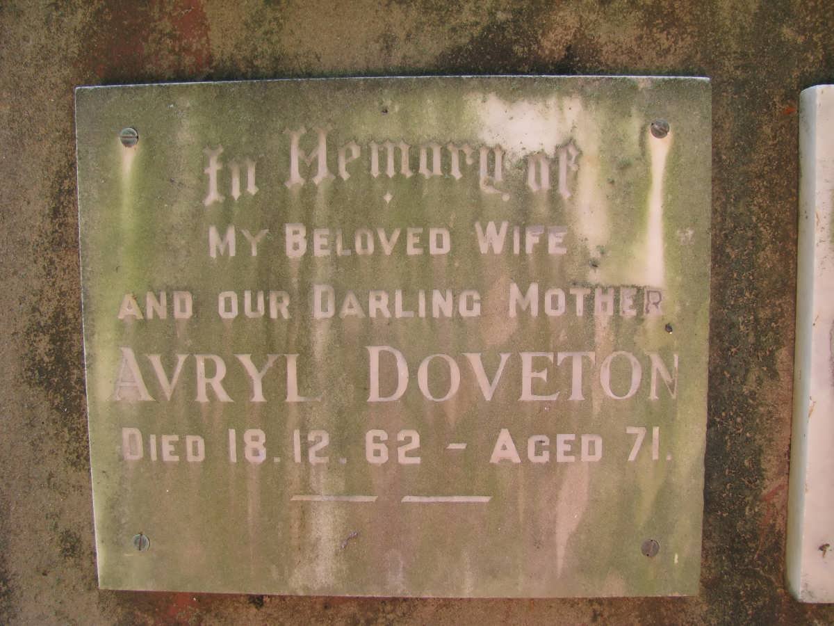 DOVETON Avryl -1962