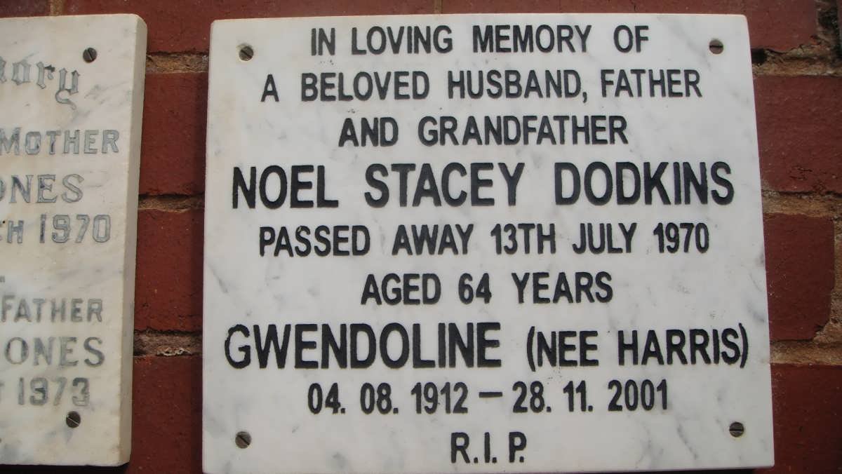 DODKINS Noel Stacey -1970 &amp; Gwendoline HARRIS 1912-2001
