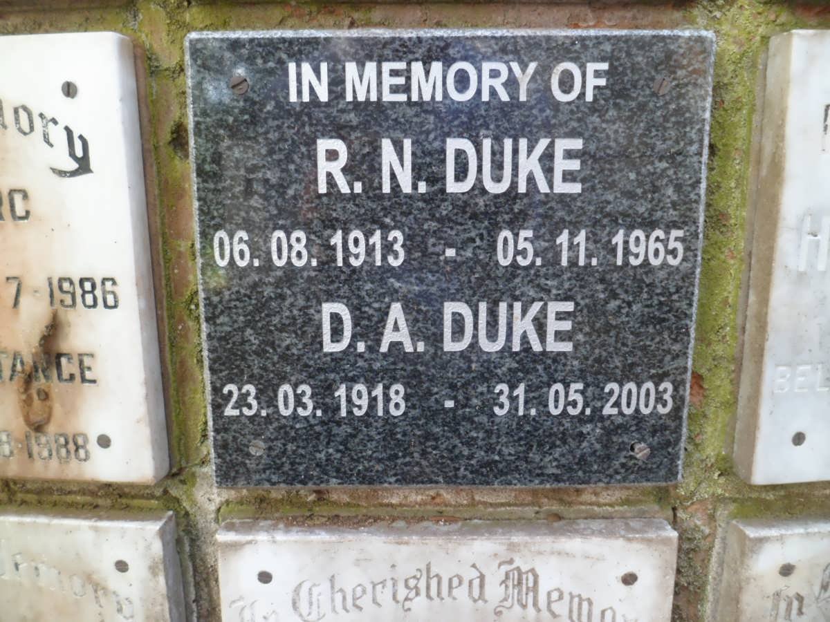 DUKE R.N. 1913-1965 &amp; D.A. 1918-2003