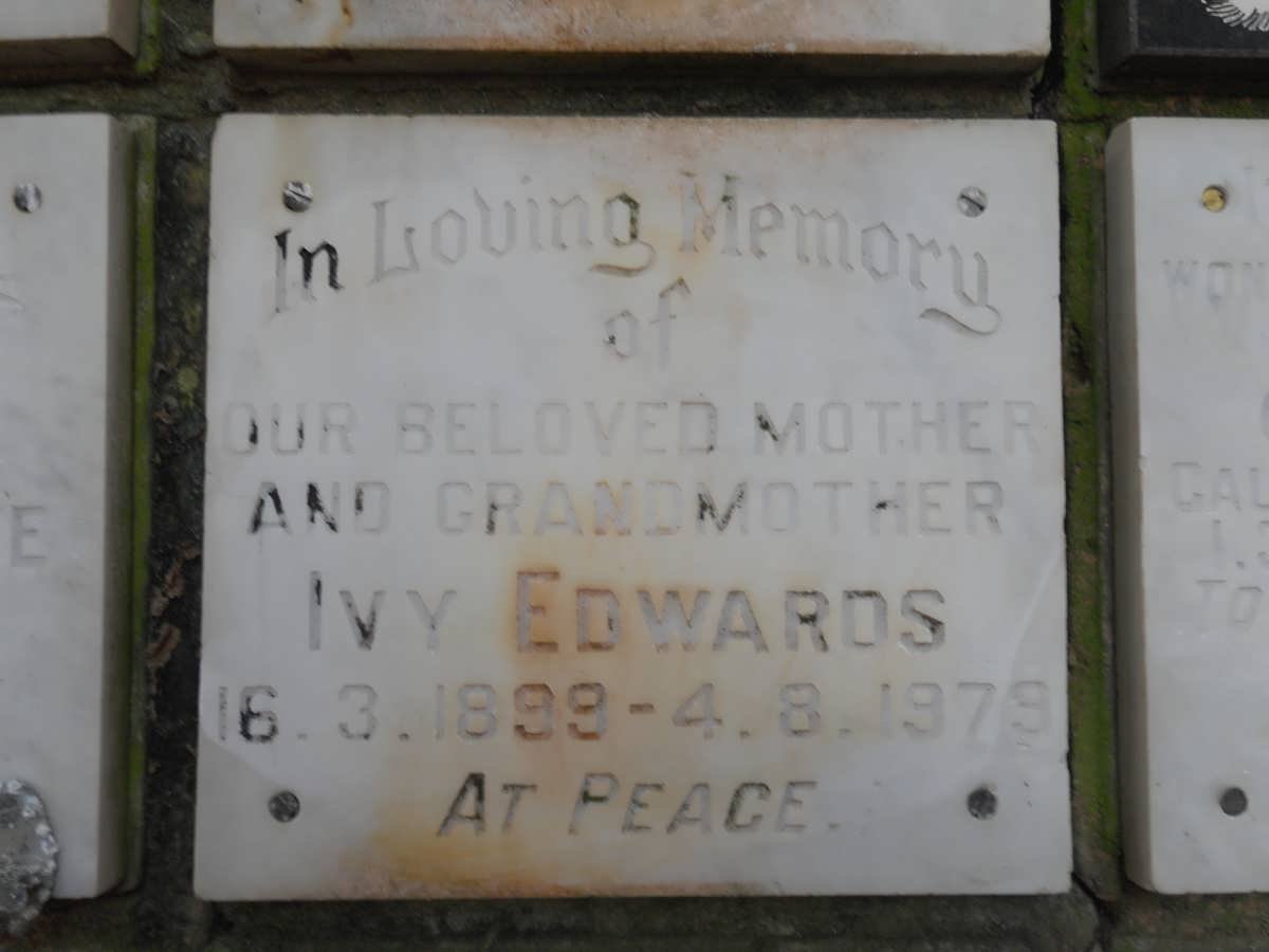EDWARDS Ivy 1899-1979