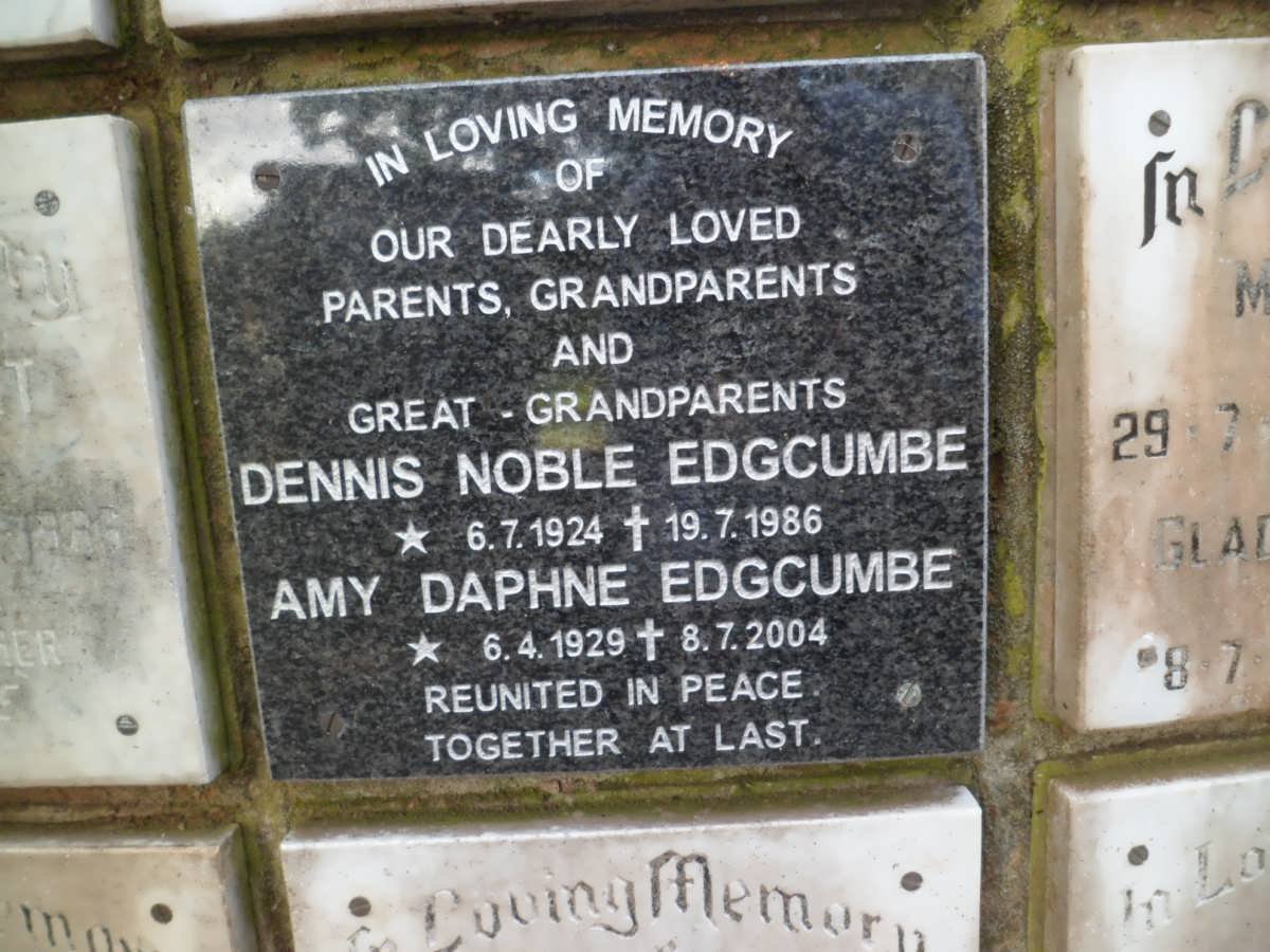 EDGCUMBE Dennis Noble 1924-1986 &amp; Amy Daphne 1929-2004
