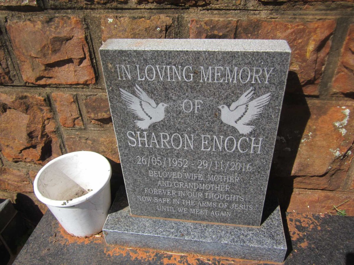 ENOCH Sharon 1952-2016