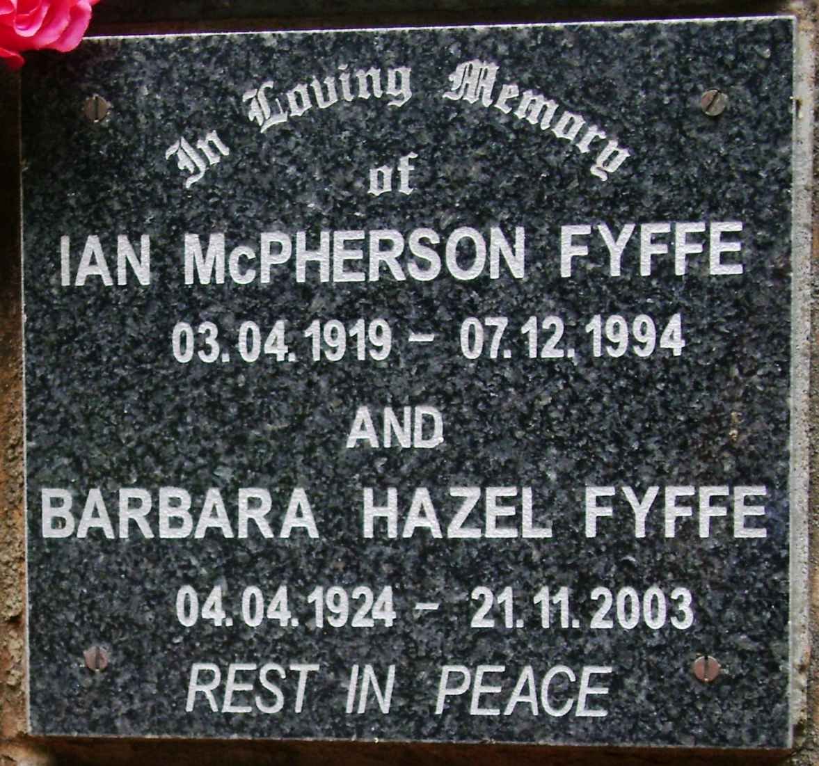 FYFFE Ian McPherson 1919-1994 &amp; Barbara Hazel 1924-2003