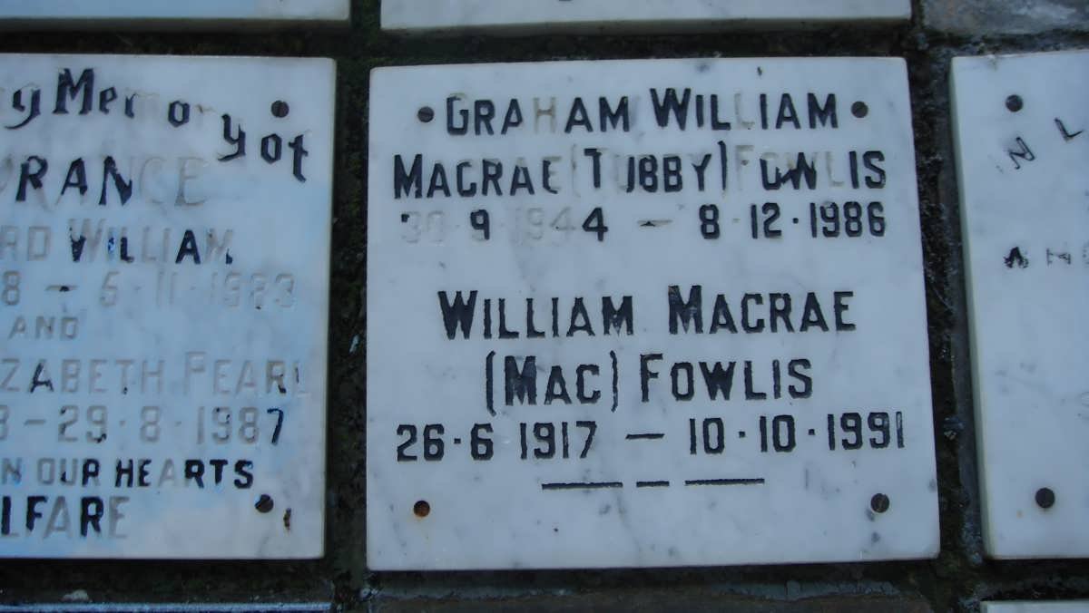 FOWLIS William Macrae 1917-1991 :: FOWLIS Graham William Macrae 1944-1986