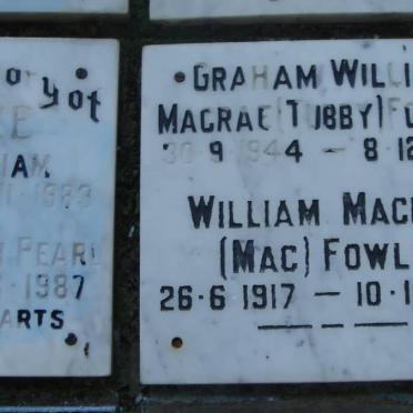 FOWLIS William Macrae 1917-1991 :: FOWLIS Graham William Macrae 1944-1986