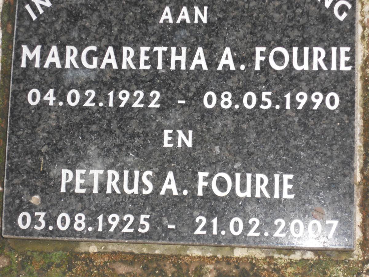 FOURIE Petrus A. 1925-2007 &amp; Margaretha A. 1922-1990