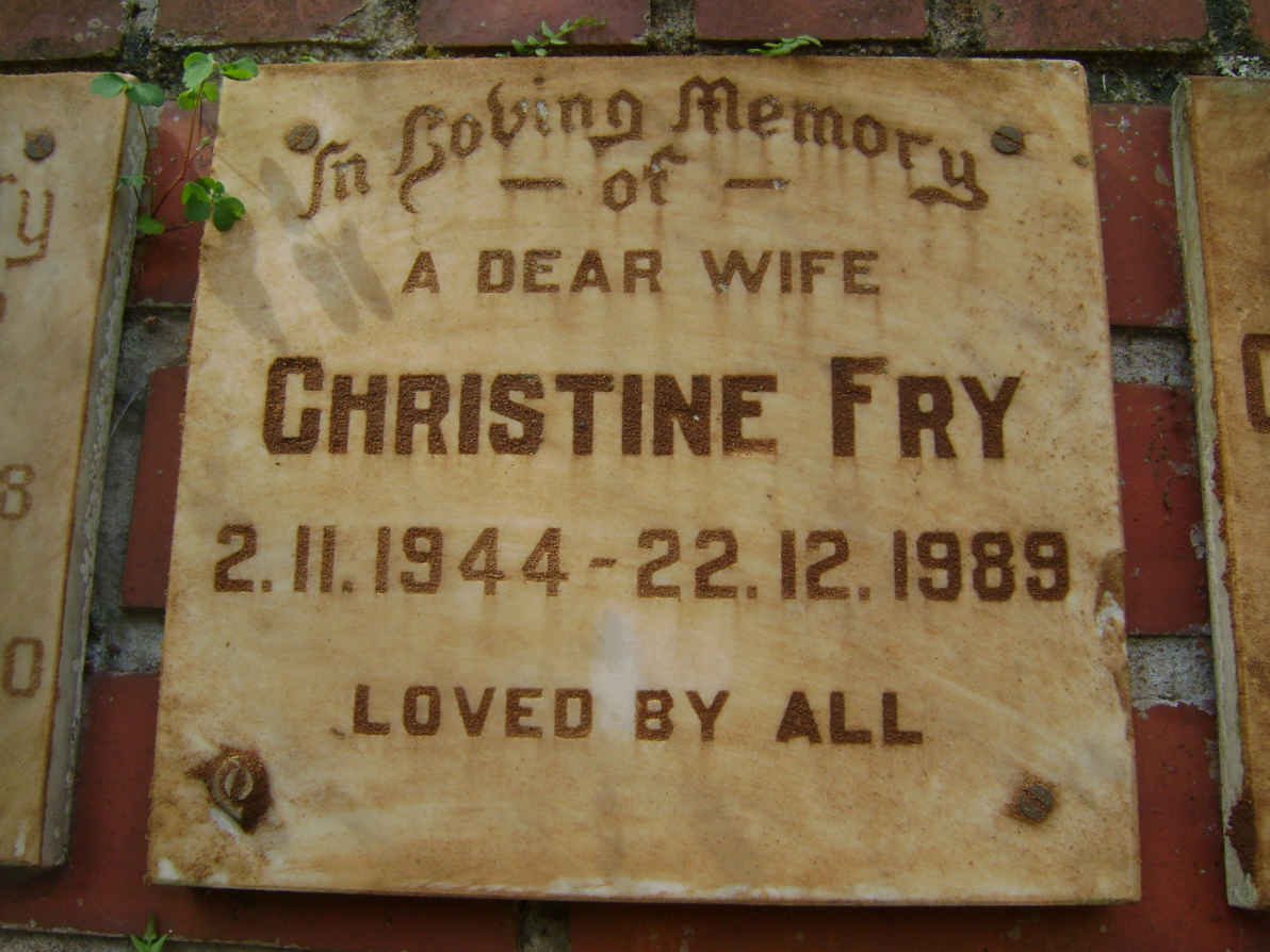 FRY Christine 1944-1989