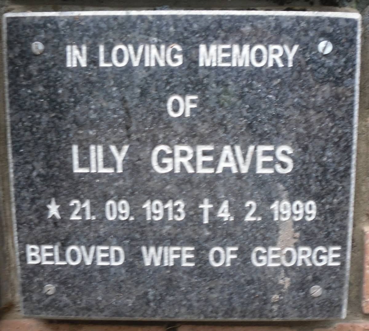 GREAVES Lily 1913-1999