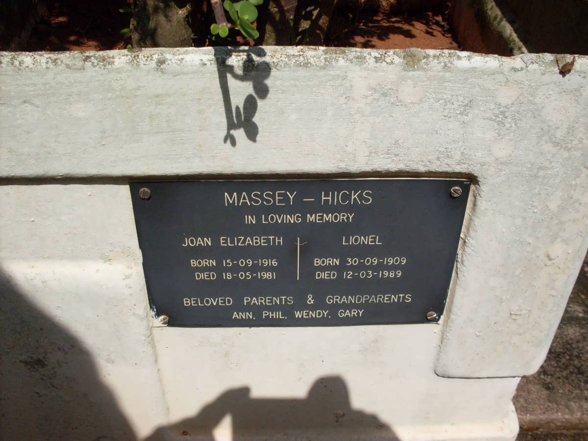 HICKS Lionel, Massey 1909-1989 &amp; Joan Elizabeth 1916-1981