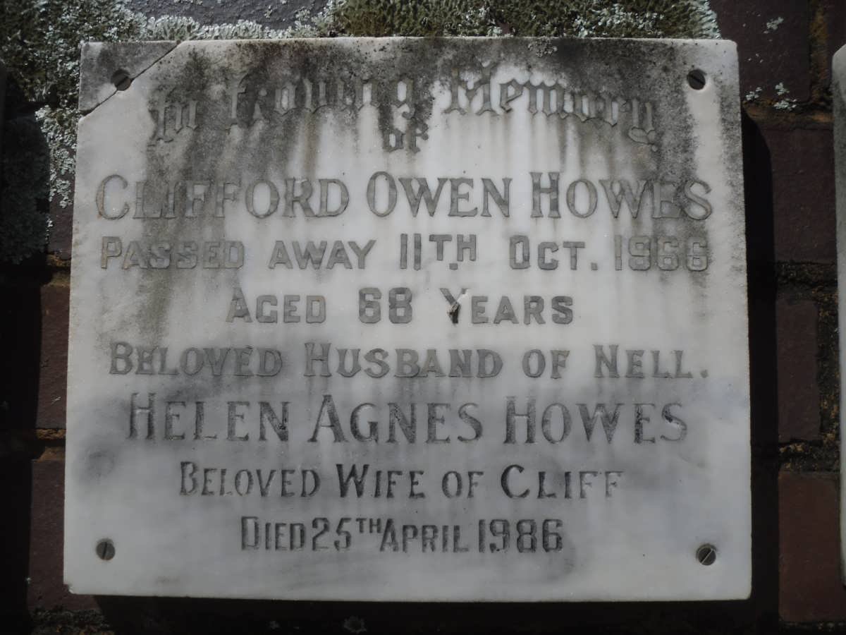 HOWES Clifford Owen -1966 &amp; Helen Agnes -1986