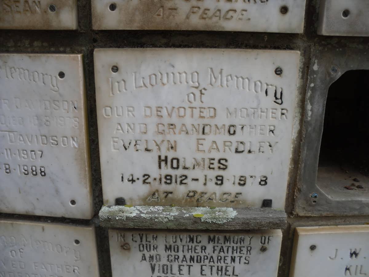 HOLMES Evelyn Eardley 1912-1978
