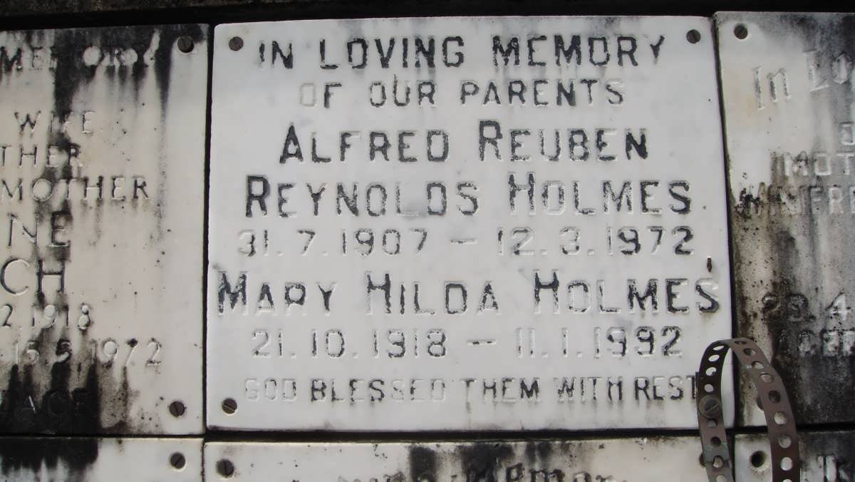 HOLMES Alfred Reuben Reynolds 1907-1972 &amp; Mary Hilda 1918-1992