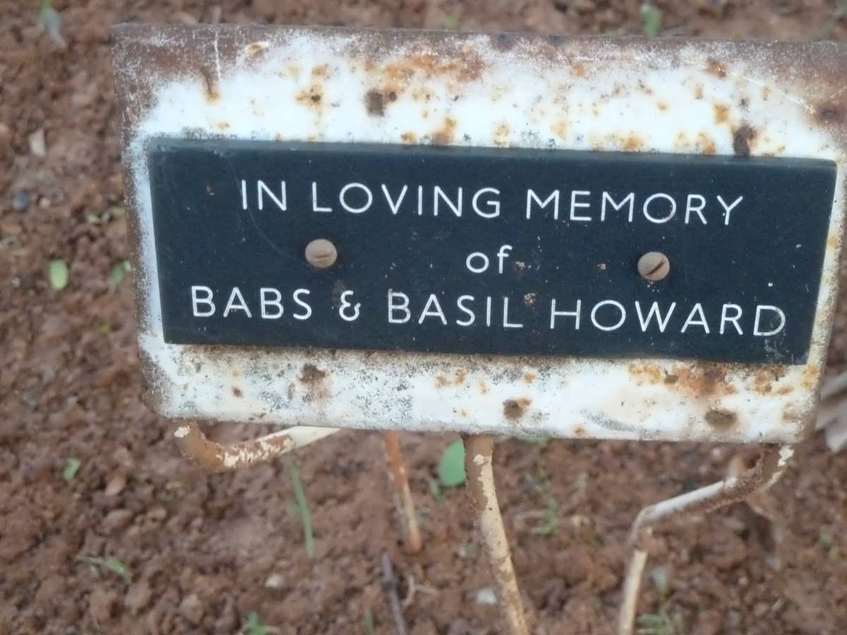 HOWARD Basil &amp; Babs