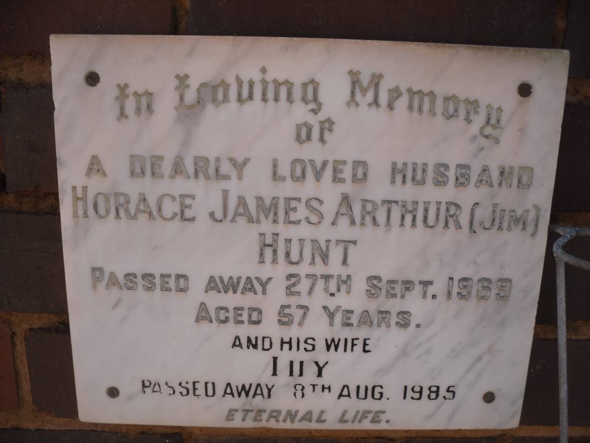 HUNT Horace James Arthur -1969 &amp; Lily -1985