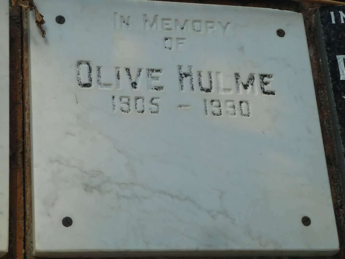 HULME Olive 1905-1990