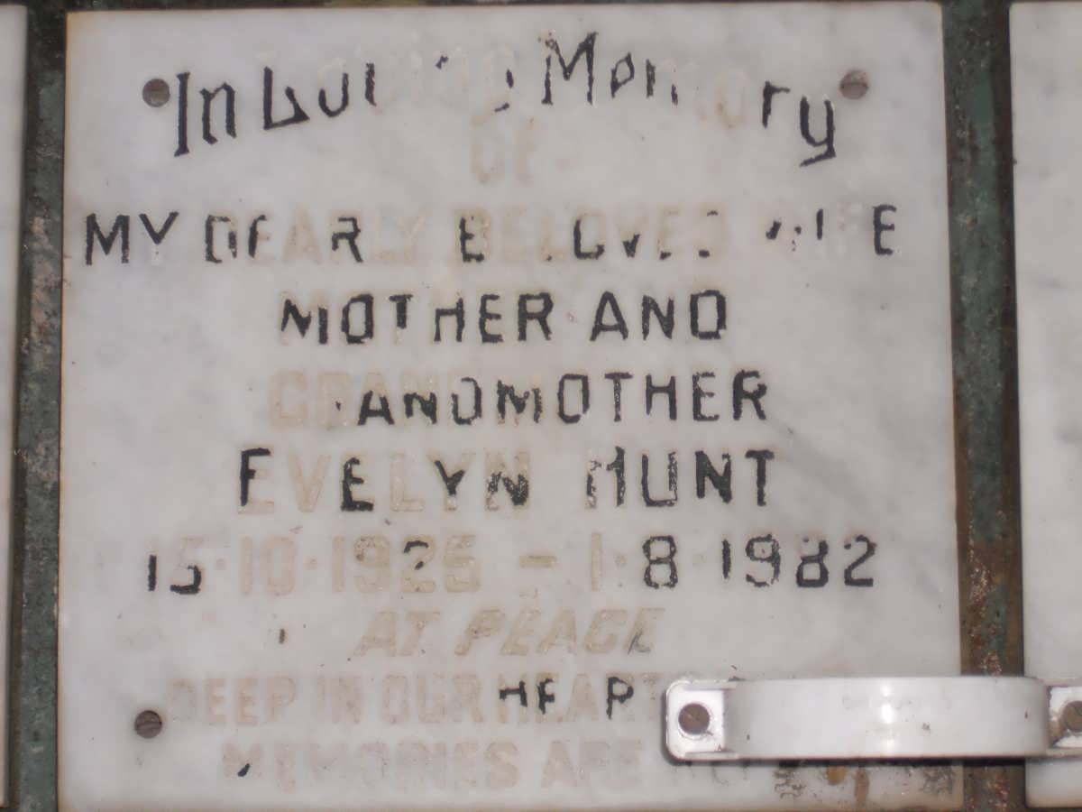 HUNT Evelyn 1925-1982
