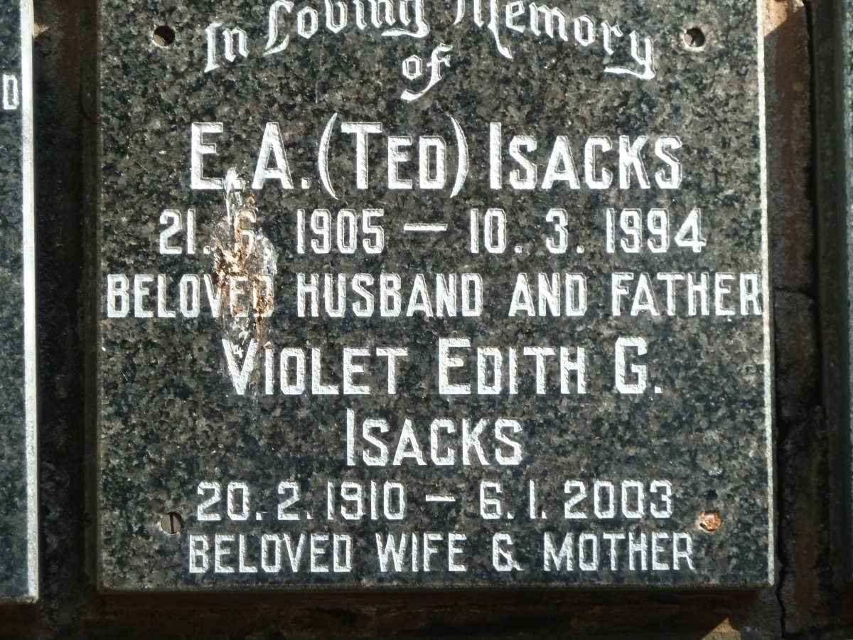 ISACKS E.A. 1905-1994 &amp; Violet Edith G. 1910-2003