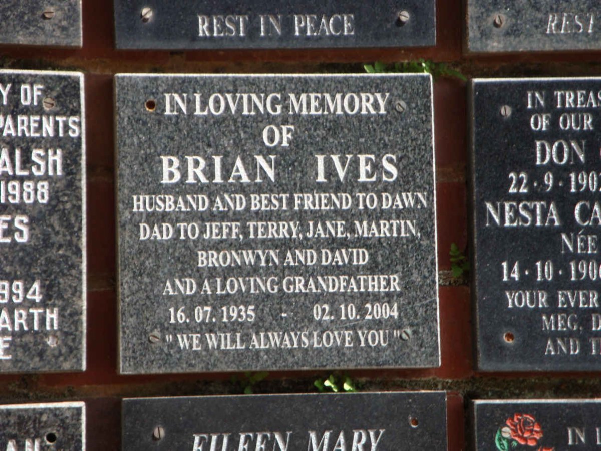IVES Brian 1935-2004