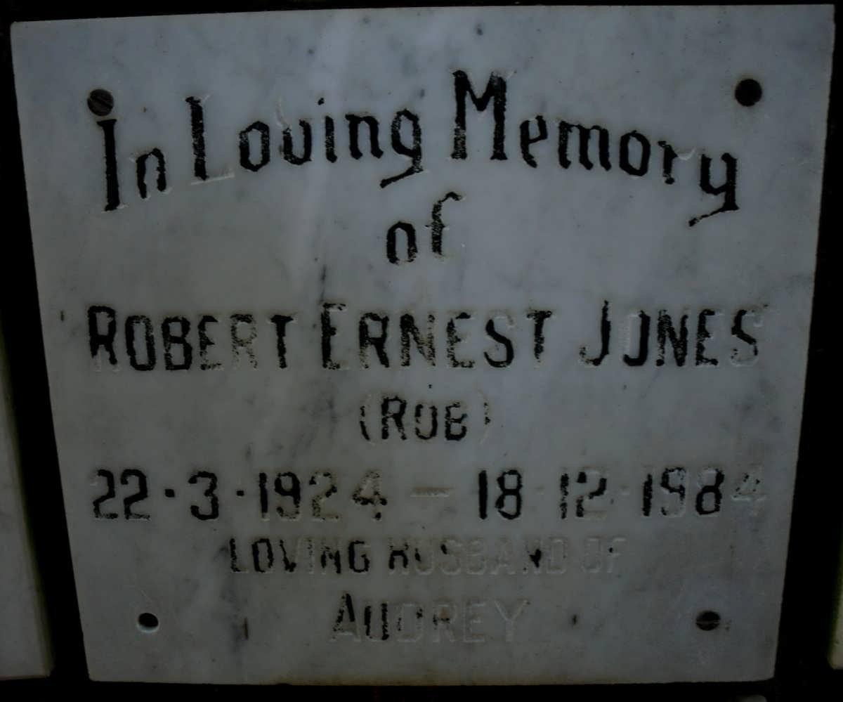 JONES Robert Ernest 1924-1984