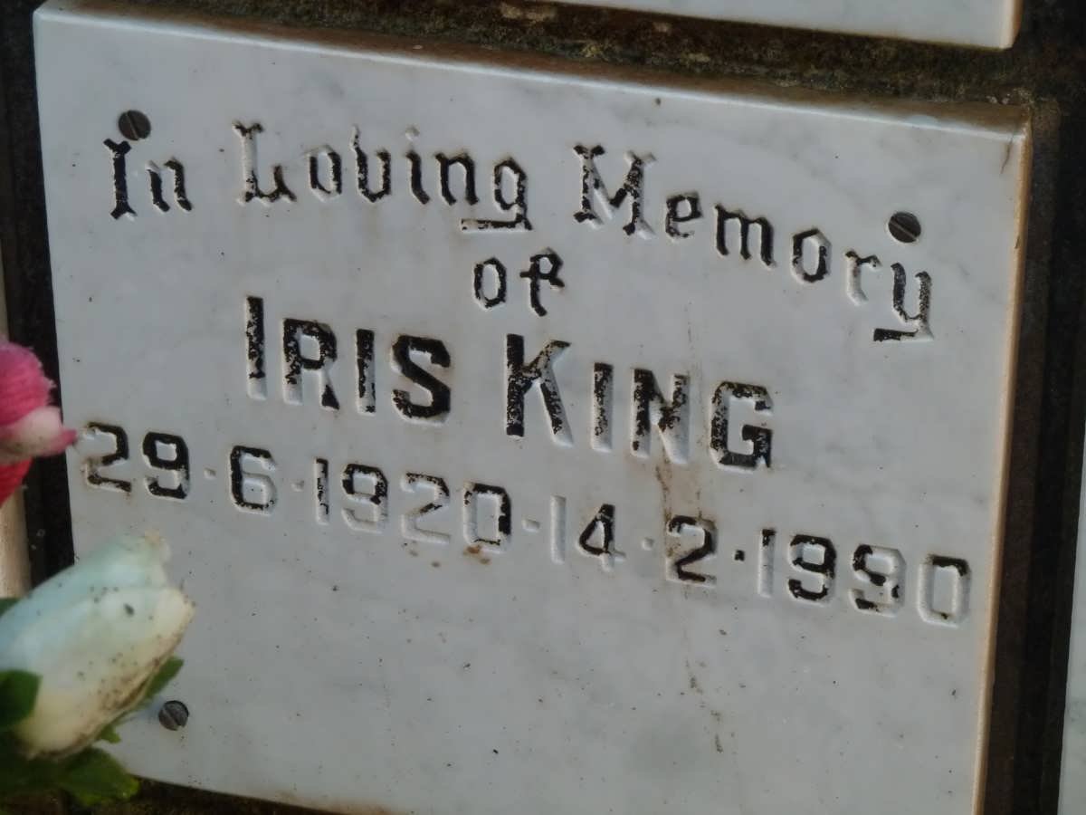 KING Iris 1920-1990