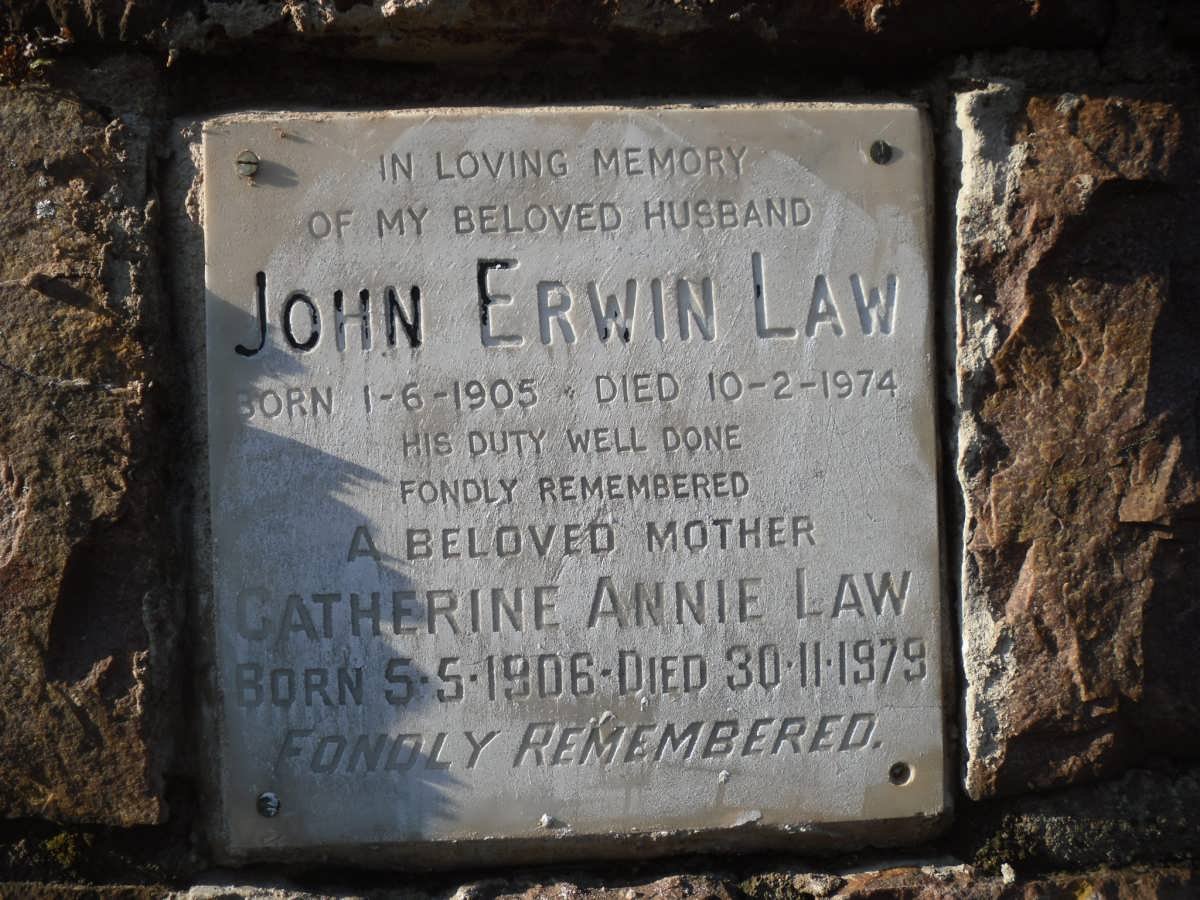 LAW John Erwin 1905-1974 &amp; Catherine Annie 1906-1979
