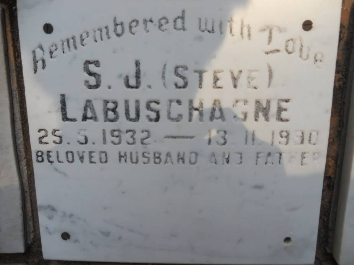 LABUSCHAGNE S.J. 1932-1990