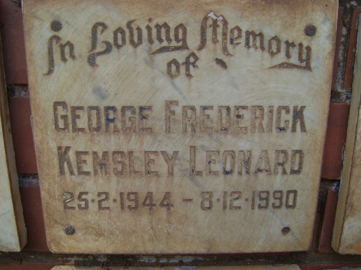 LEONARD George Frederick Kemsley 1944-1990