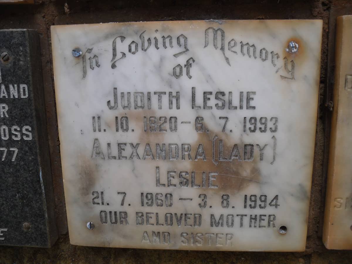 LESLIE Judith 1920-1993 :: LESLIE Alexandra 1960-1994