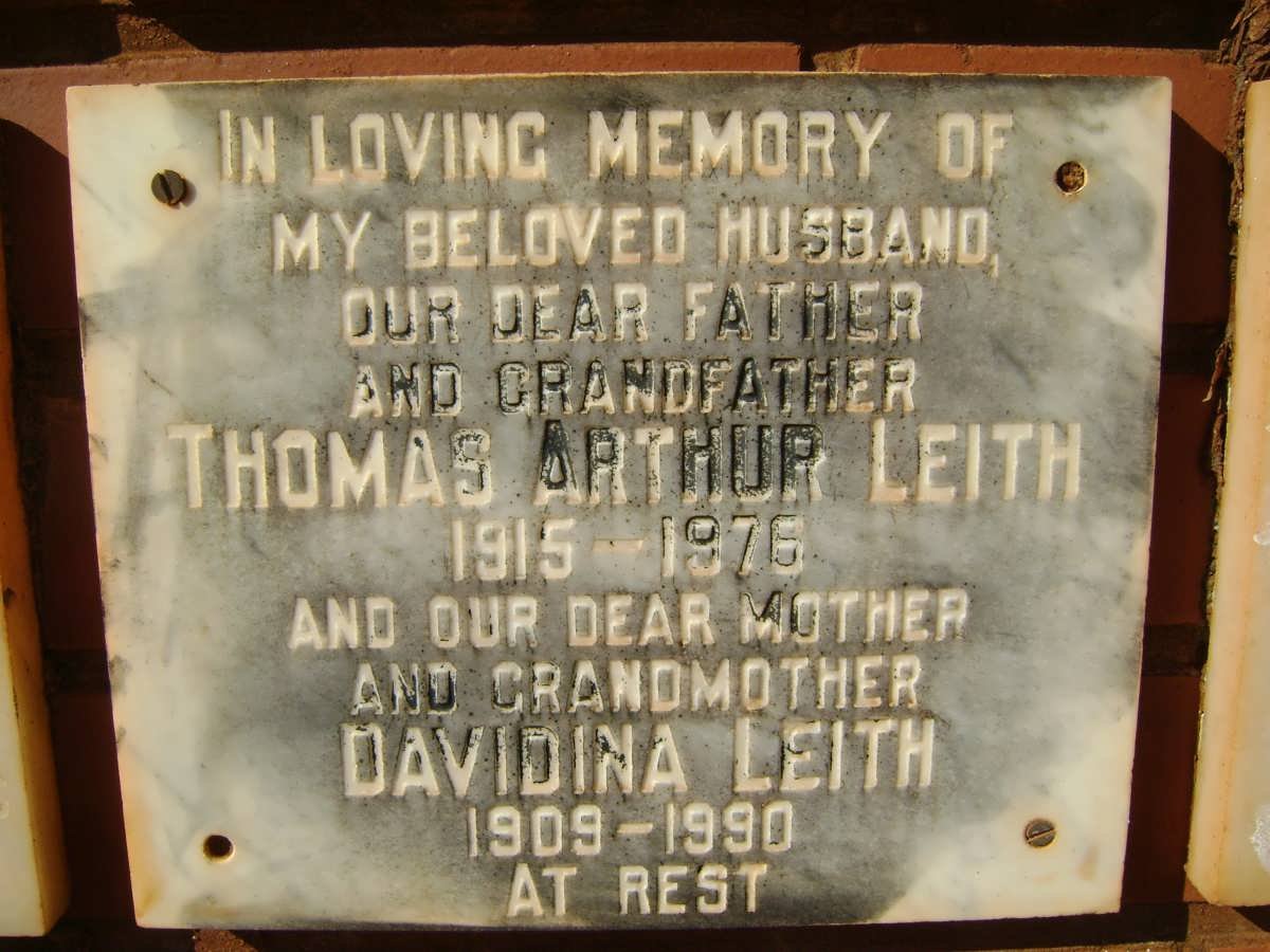 LEITH Thomas Arthur 1915-1976 &amp; Davidina 1909-1990