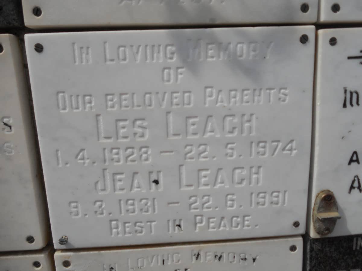 LEACH Les 1928-1974 &amp; Jean 1931-1991