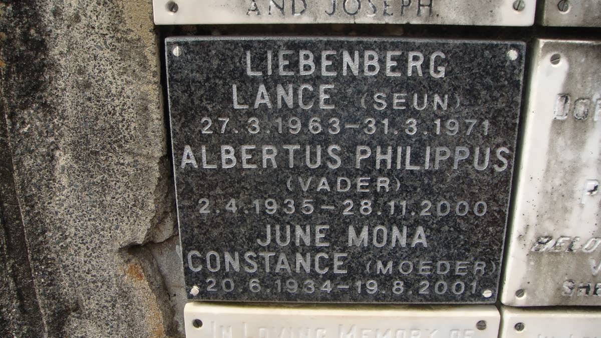 LIEBENBERG Albertus Philipus 1935-2000 &amp; June Mona Constance 1934-2001 :: LIEBENBERG Lance 1963-1971