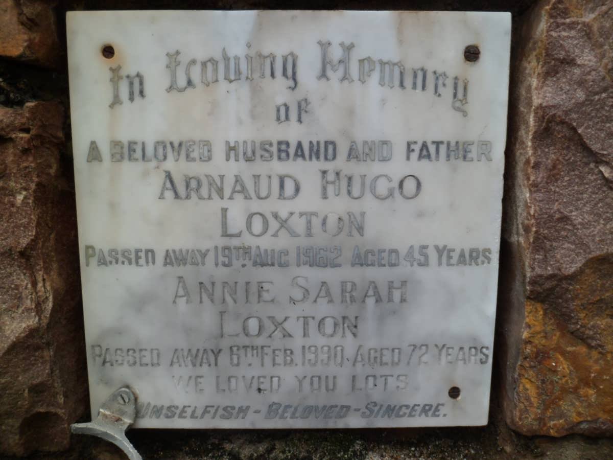 LOXTON Arnaud Hugo -1962 &amp; Annie Sarah -1990
