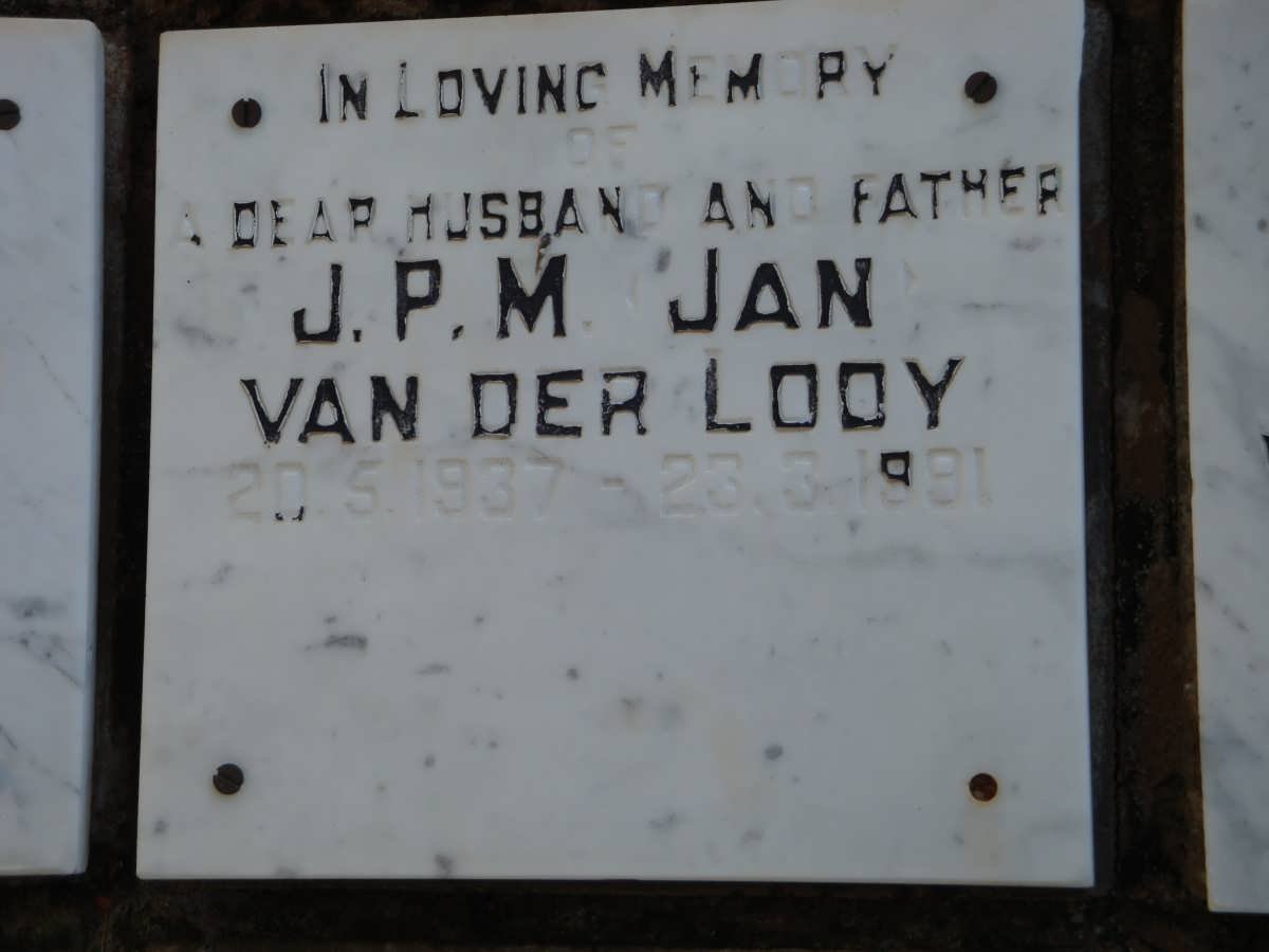 LOOY J.P.M., van der 1937-1991