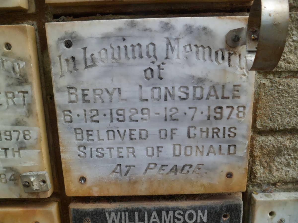 LONSDALE Beryl 1929-1978