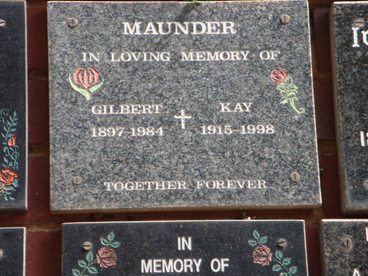 MAUNDER Gilbert 1897-1984 &amp; Kay 1915-1998
