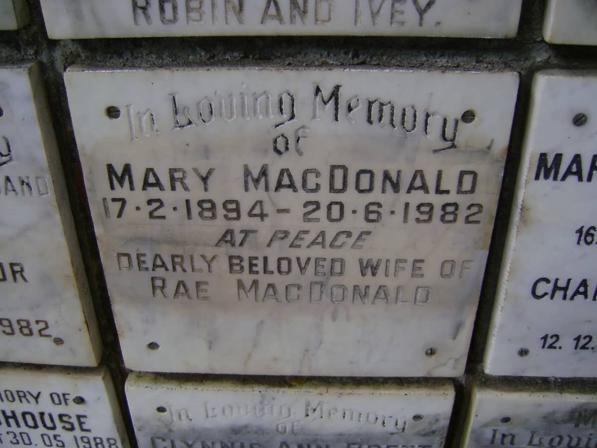 MacDONALD Mary 1894-1982