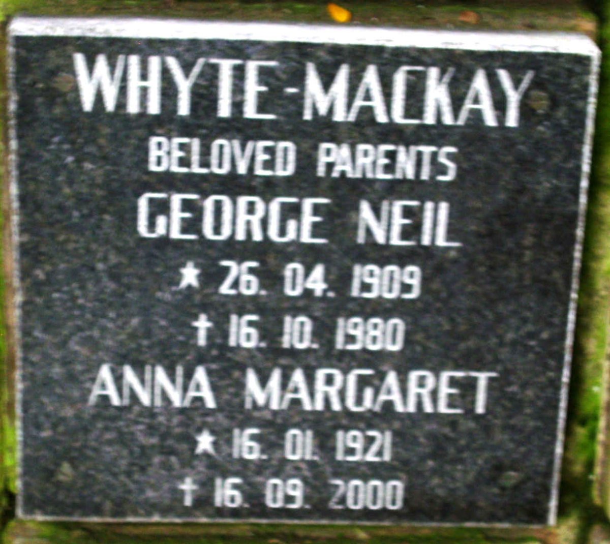 MACKAY George Neil, Whyte 1909-1980 &amp; Anna Margaret 1921-2000