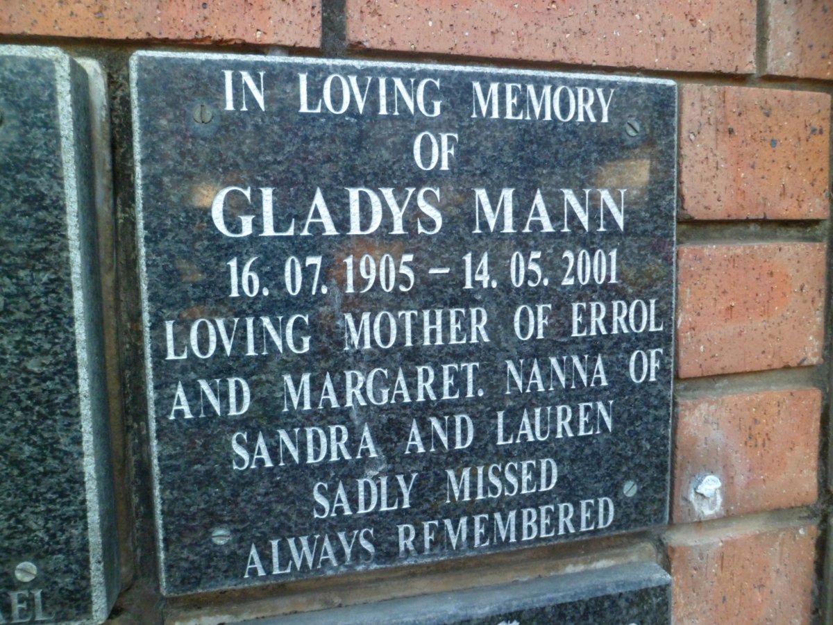 MANN Gladys 1905-2001