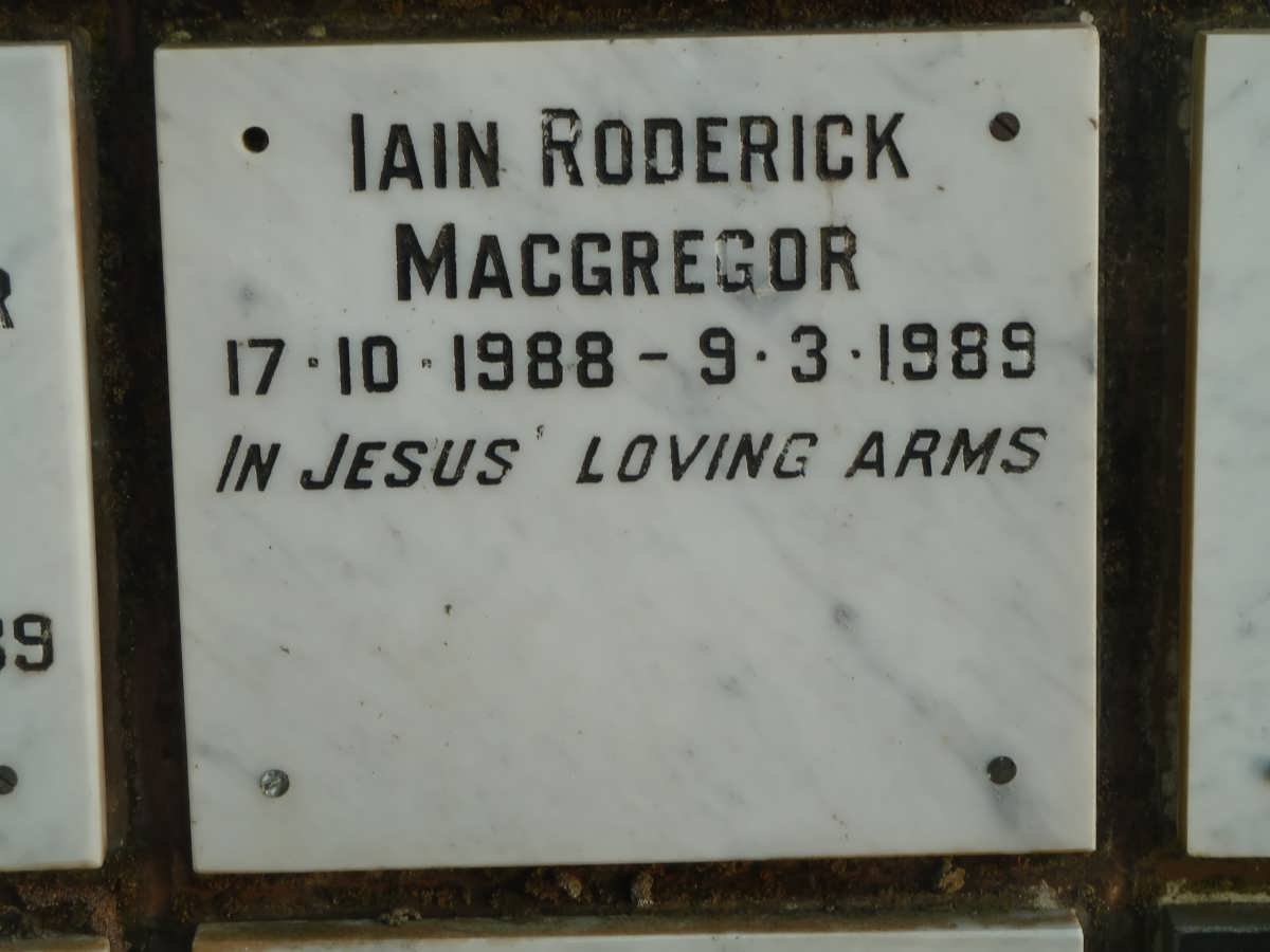 MACGREGOR Iain Roderick 1988-1989