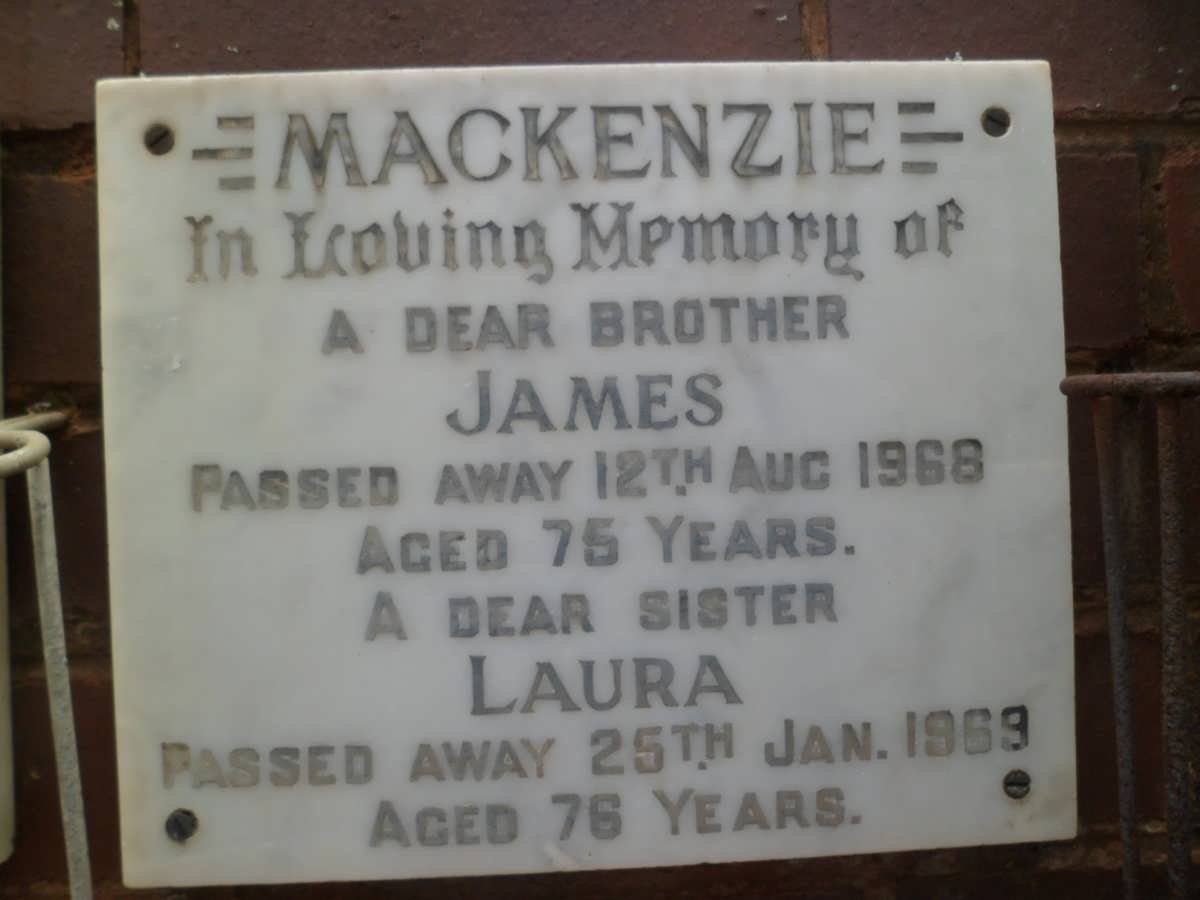 MACKENZIE James -1968 :: MACKENZIE Laura -1969