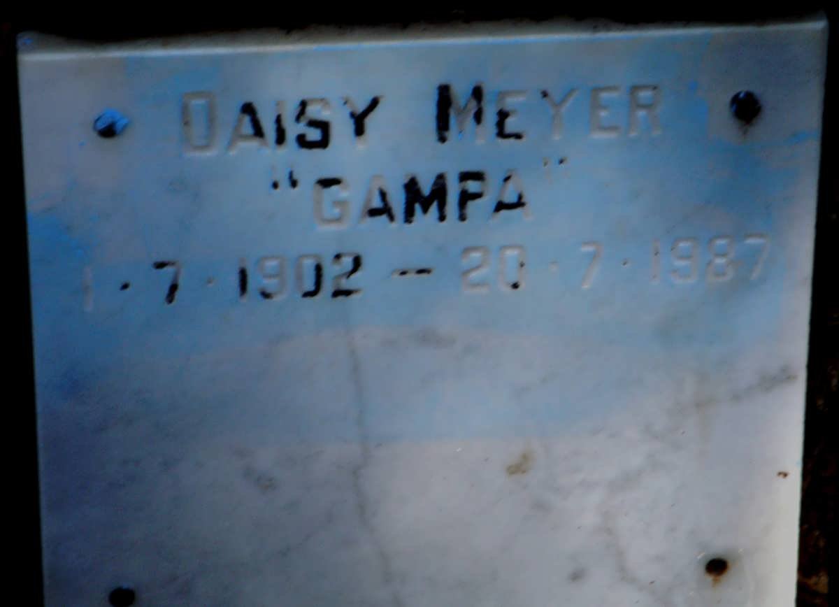MEYER Daisy 1902-1987