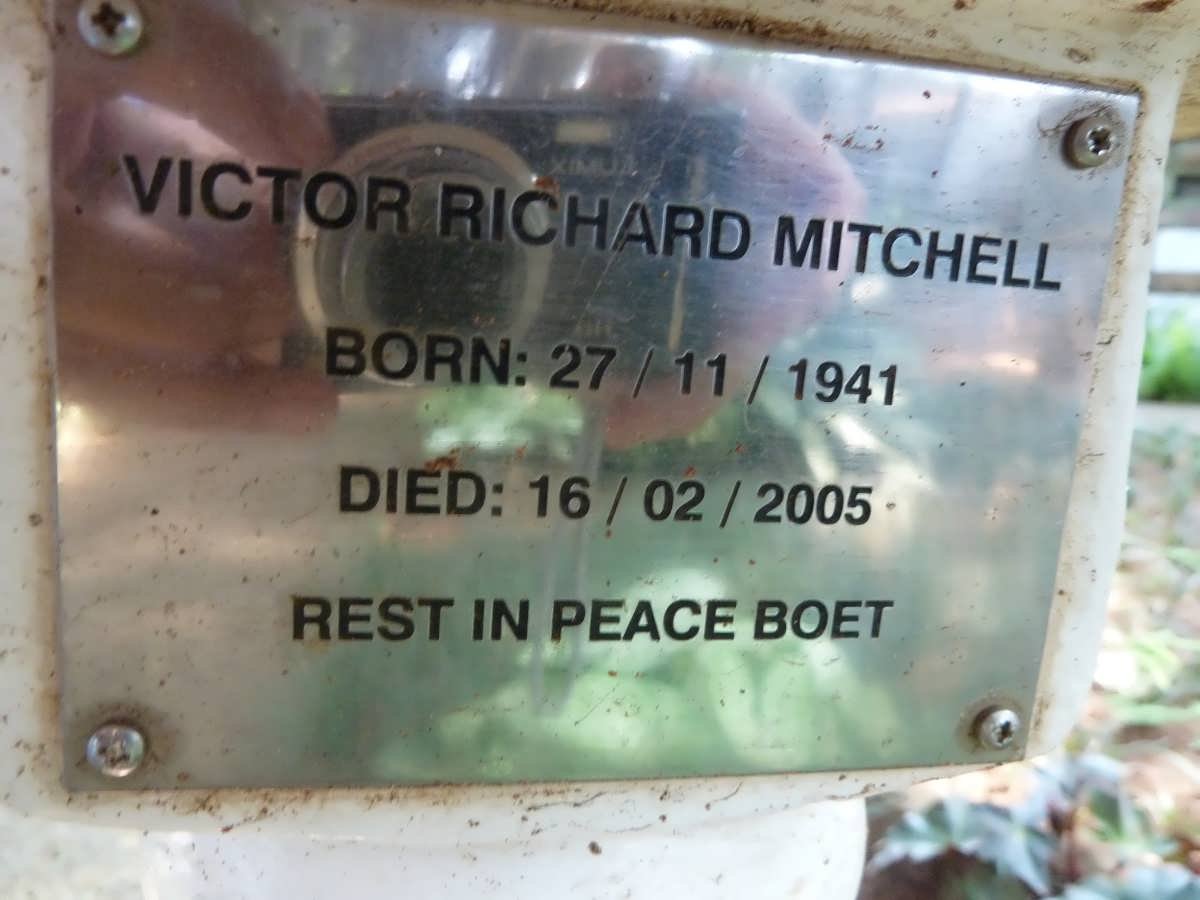 MITCHELL Victor Richard 1941-2005