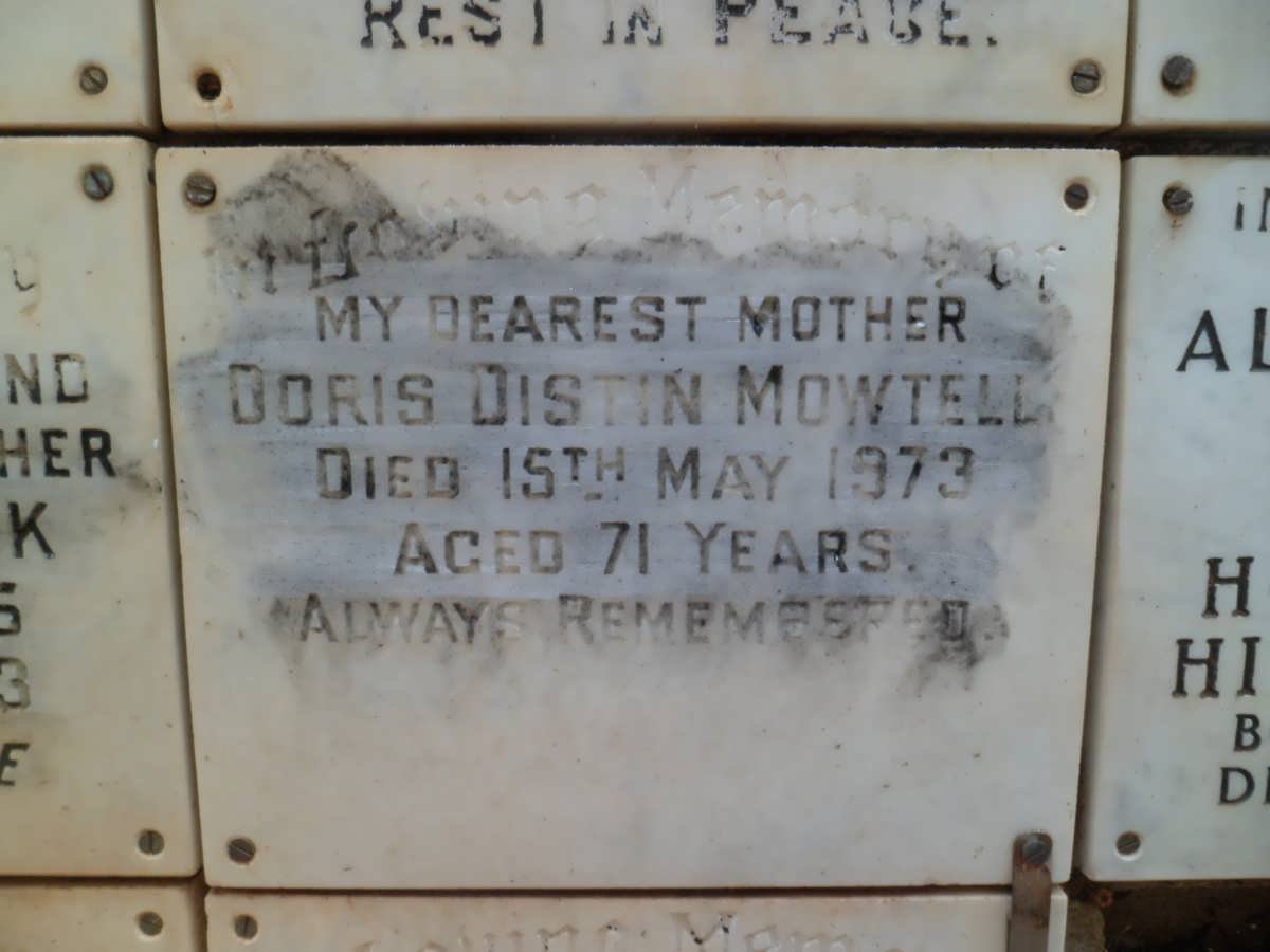 MOWTELL Doris Distin -1973