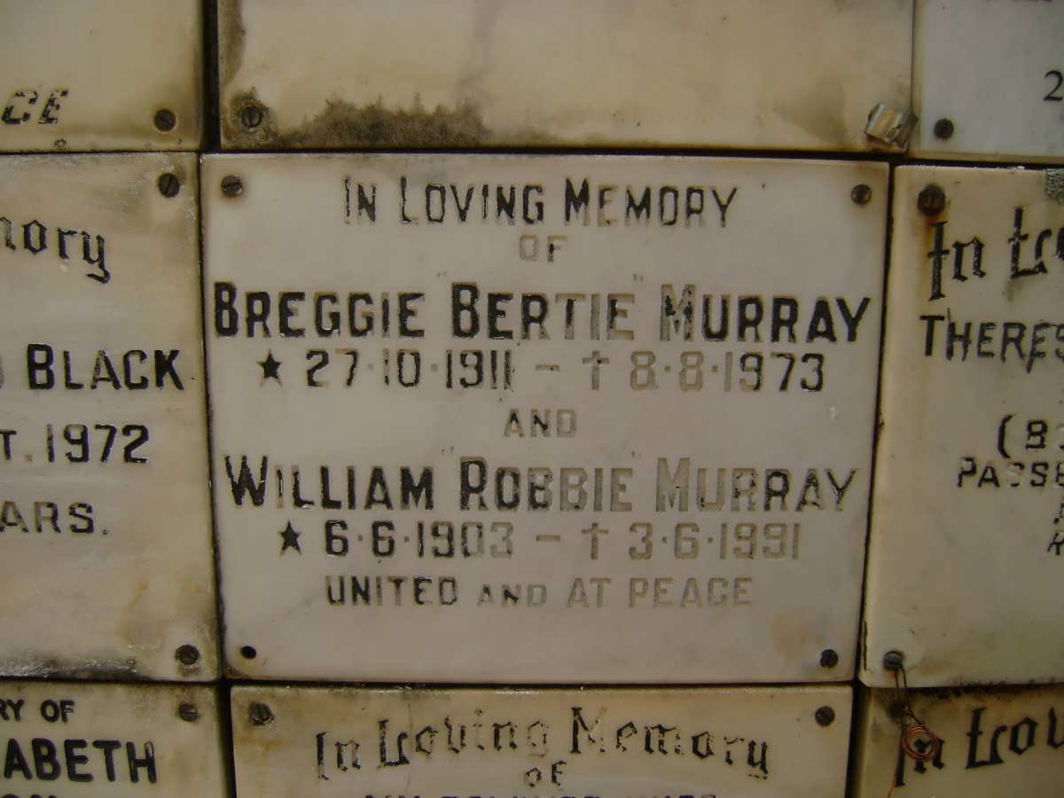 MURRAY William Robbie 1903-1991 &amp; Breggie Bertie 1911-1973