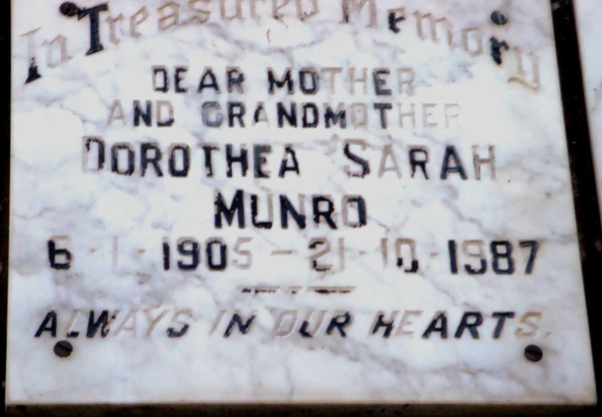 MUNRO Dorothea Sarah 1905-1987