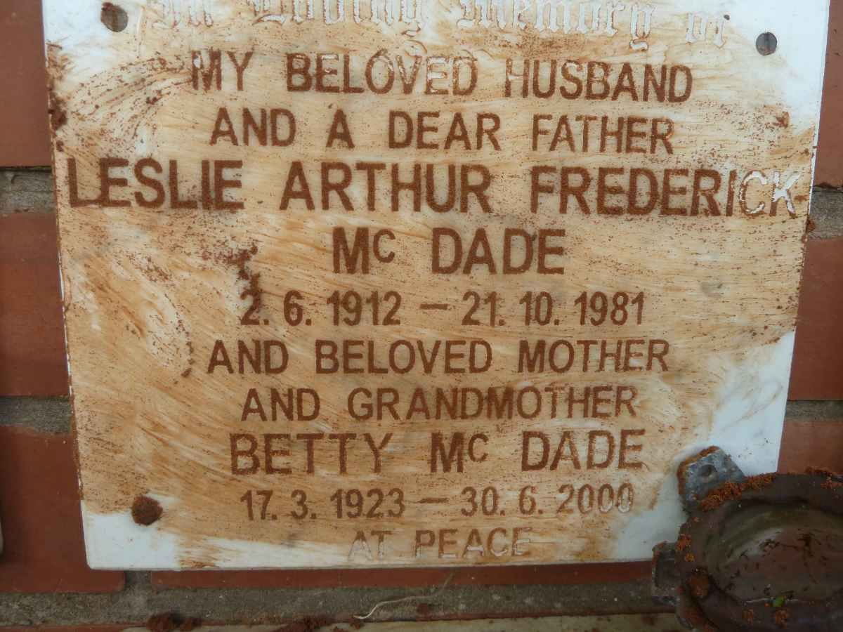 McDADE Leslie Arthur Frederick 1912-1981 &amp; Betty 1923-2000