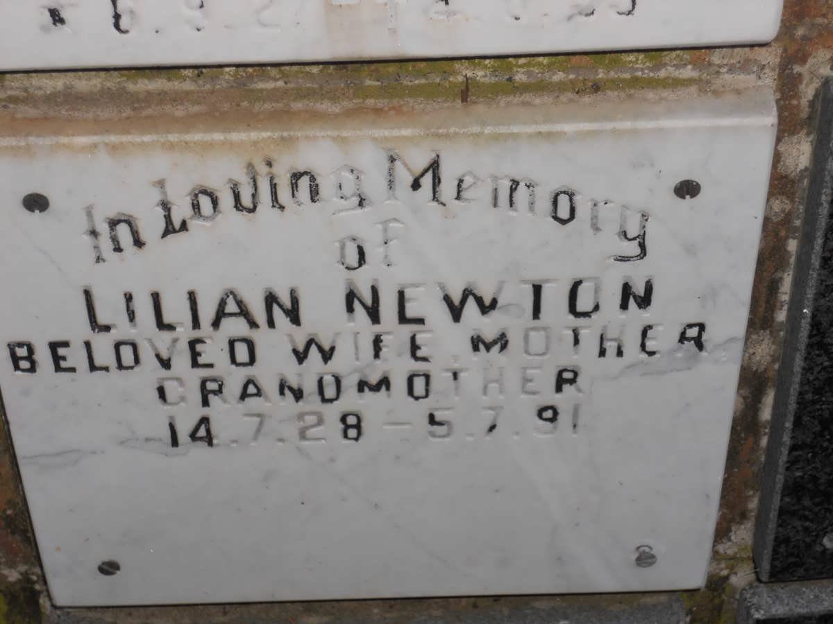 NEWTON Lilian 1928-1991