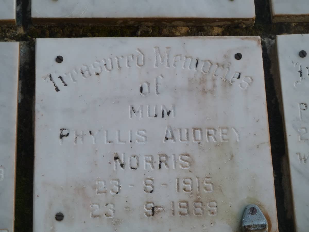 NORRIS Phyllis Audrey 1915-1989